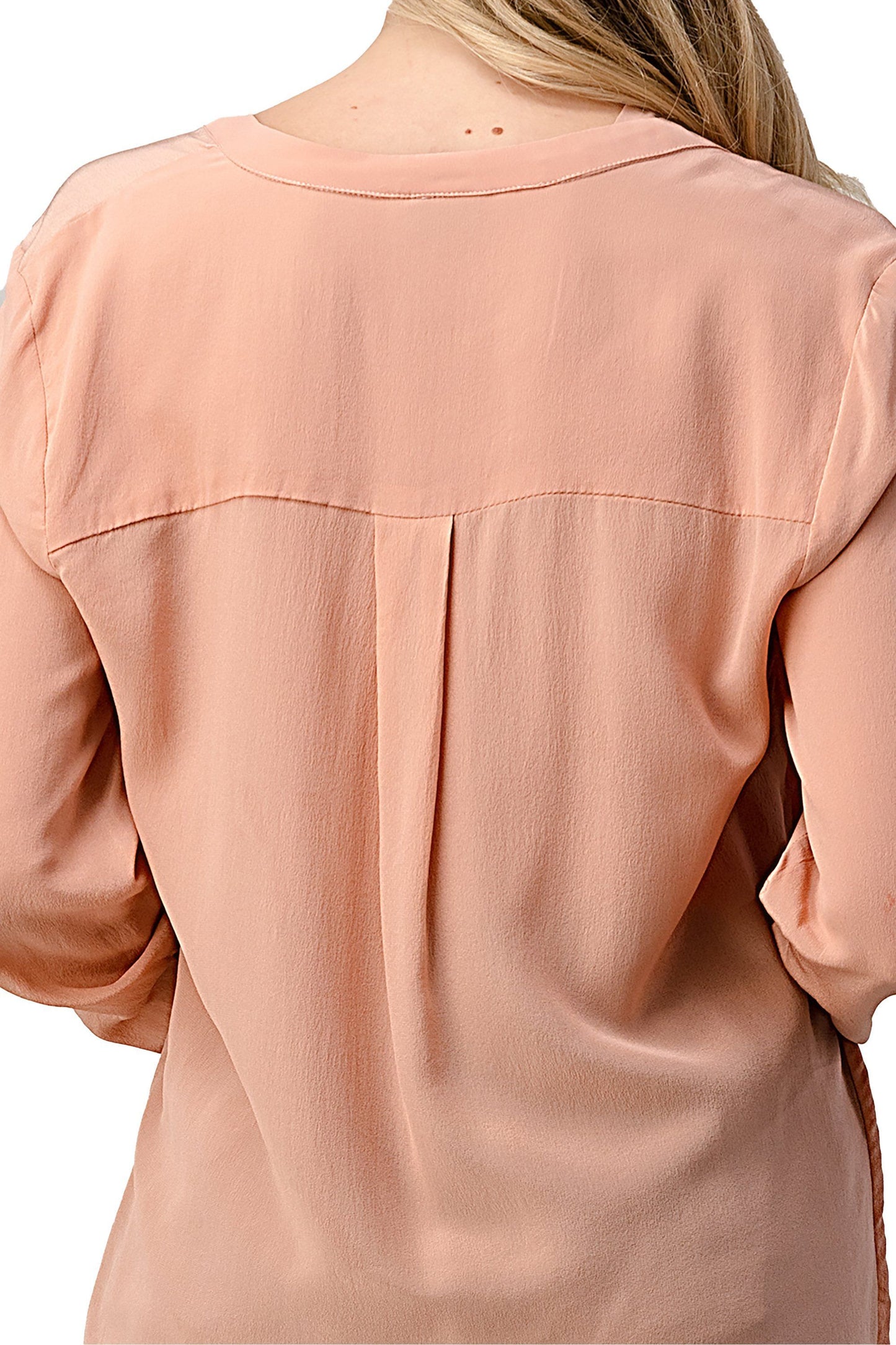 Blusa con botones y detalle de volantes