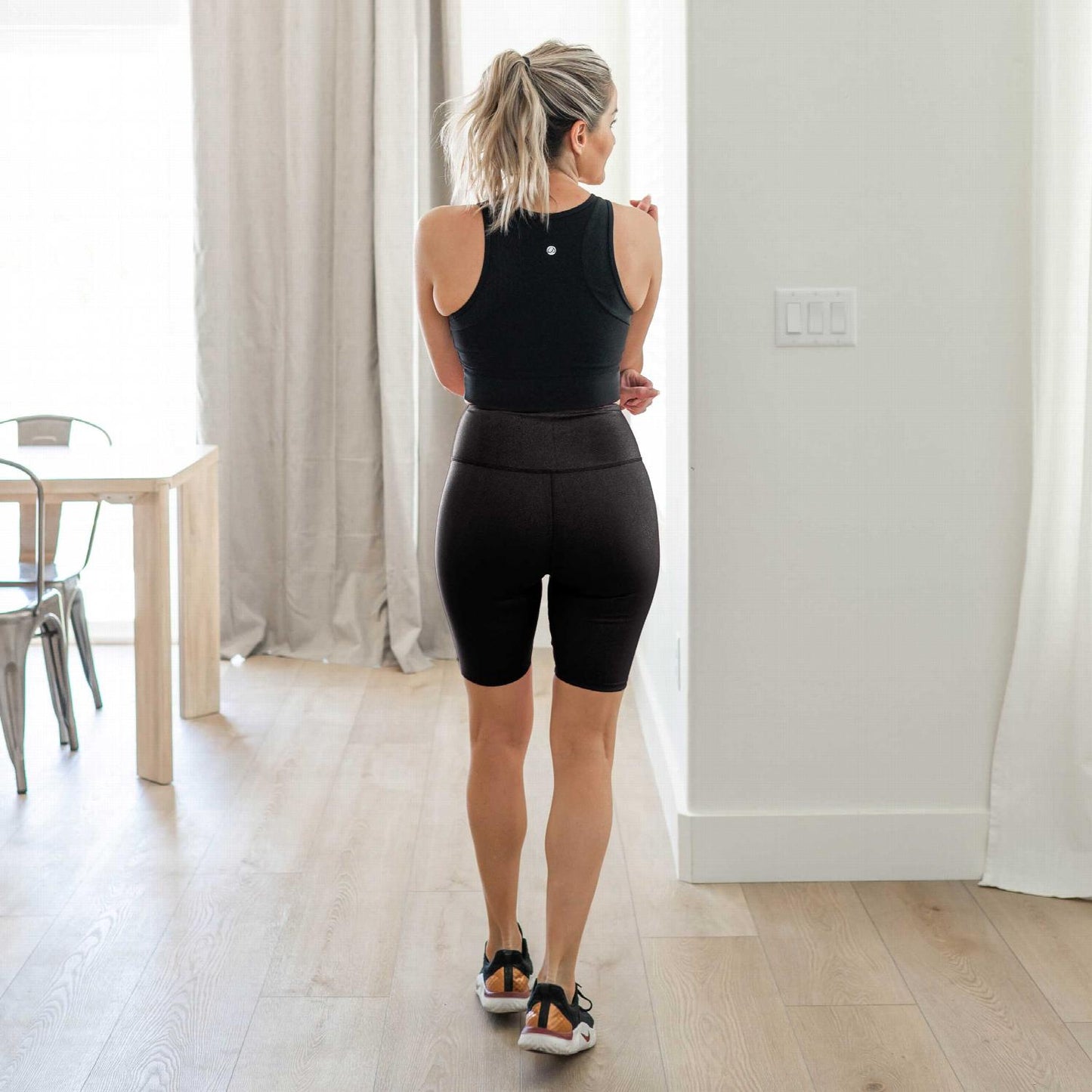 Short cycliste athlétique taille haute
