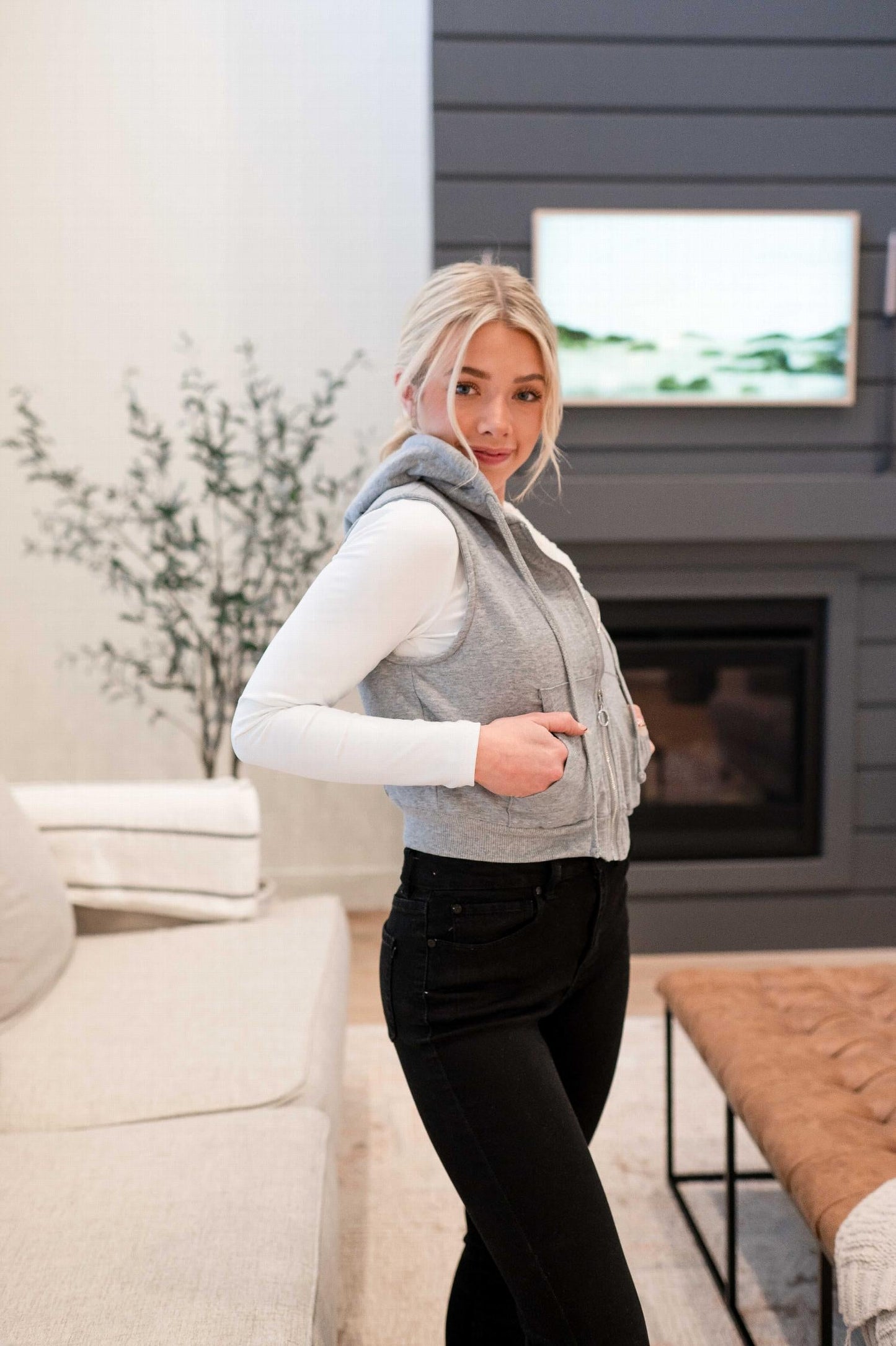 Sherpa-lined French Terry Sleeveless Crop O-ring Zip-up Hoodie