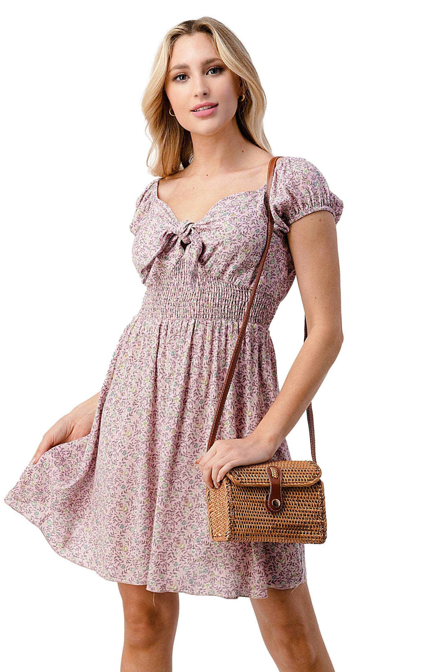 Vestido Emma con mangas cortas y lazo delantero con estampado de margaritas
