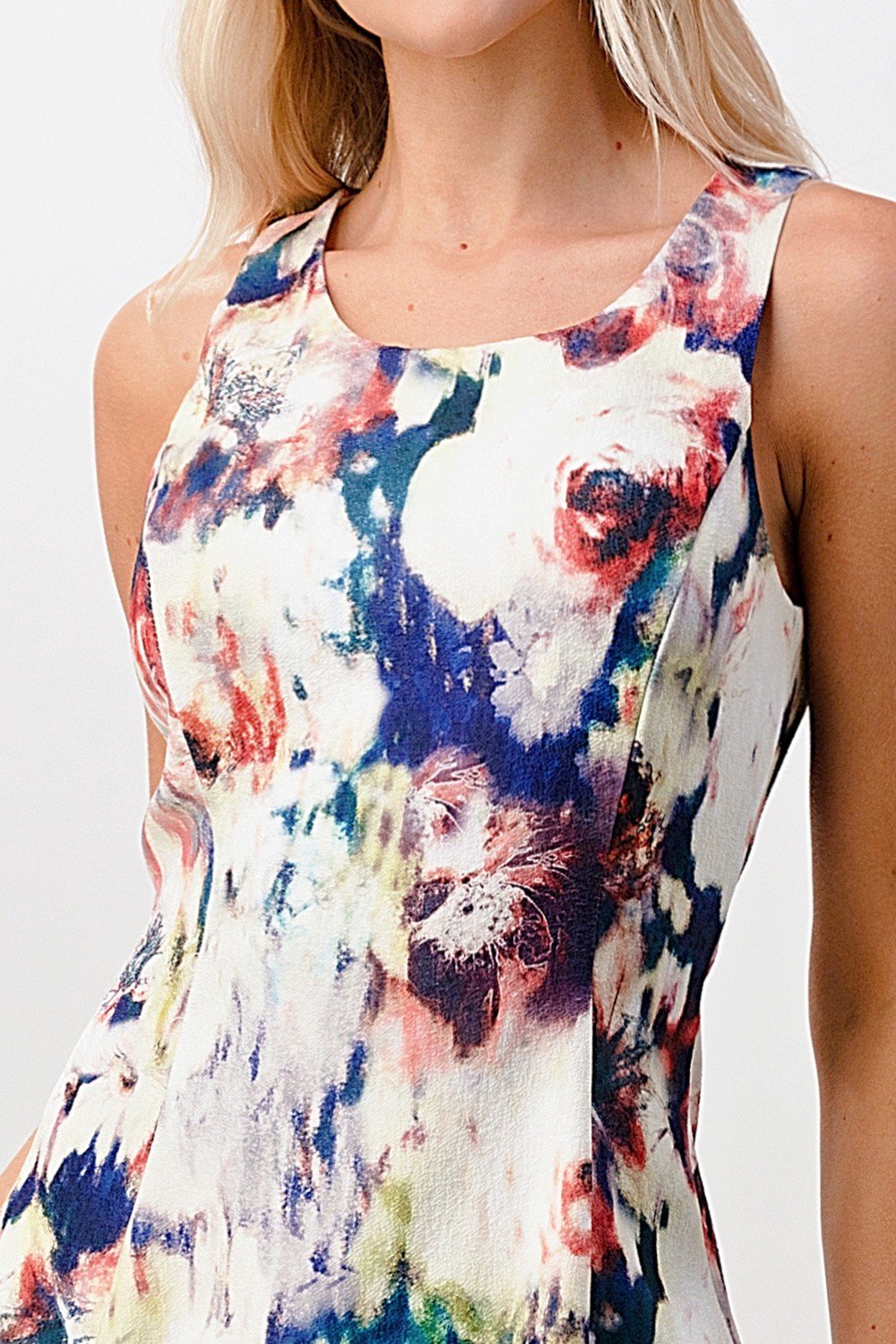 Vestido sin mangas de corte A con estampado floral de acuarela