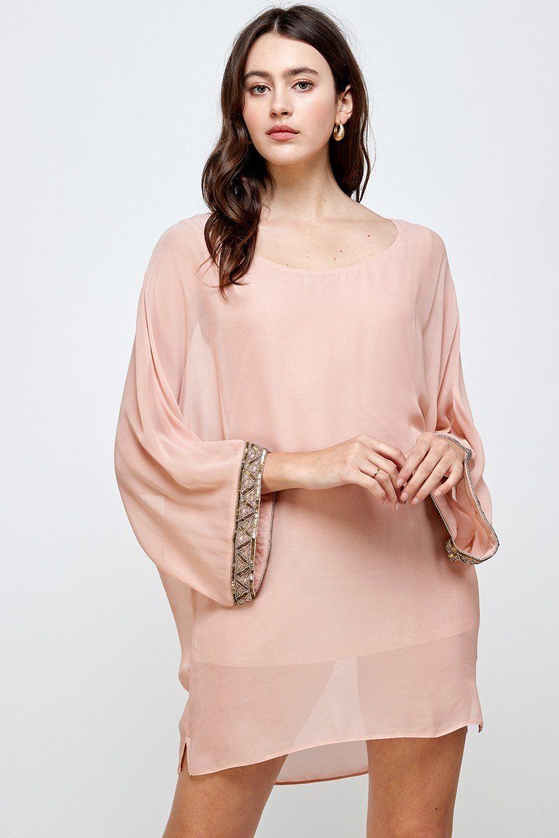 Robe droite à manches chauve-souris – Fluidité et élégance sans effort