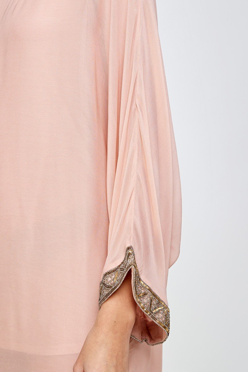 Robe droite à manches chauve-souris – Fluidité et élégance sans effort