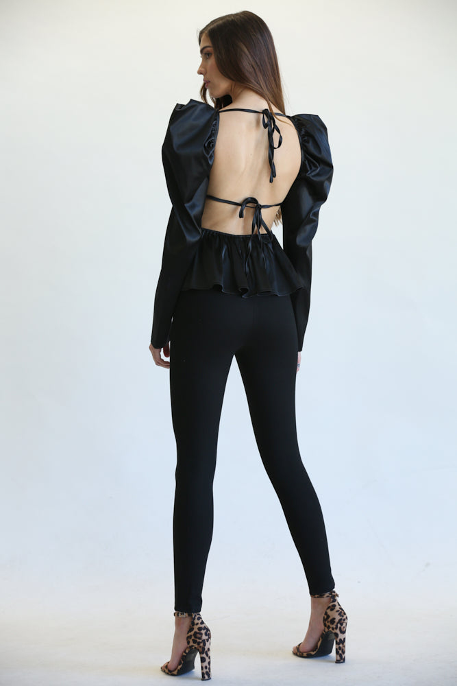 Top Eva con escote cuadrado y cintura peplum