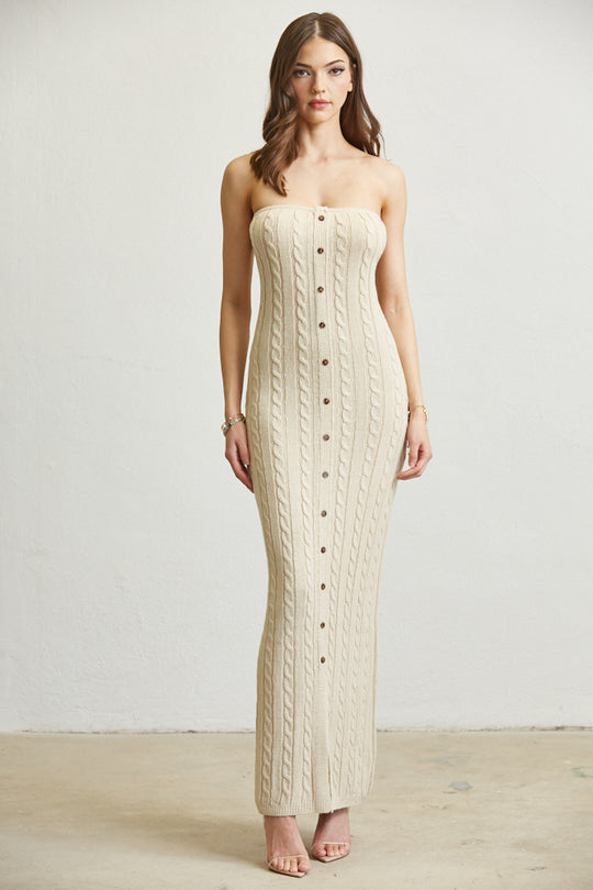 Robe en tricot sans manches et robe pull longue de Rose Paulino