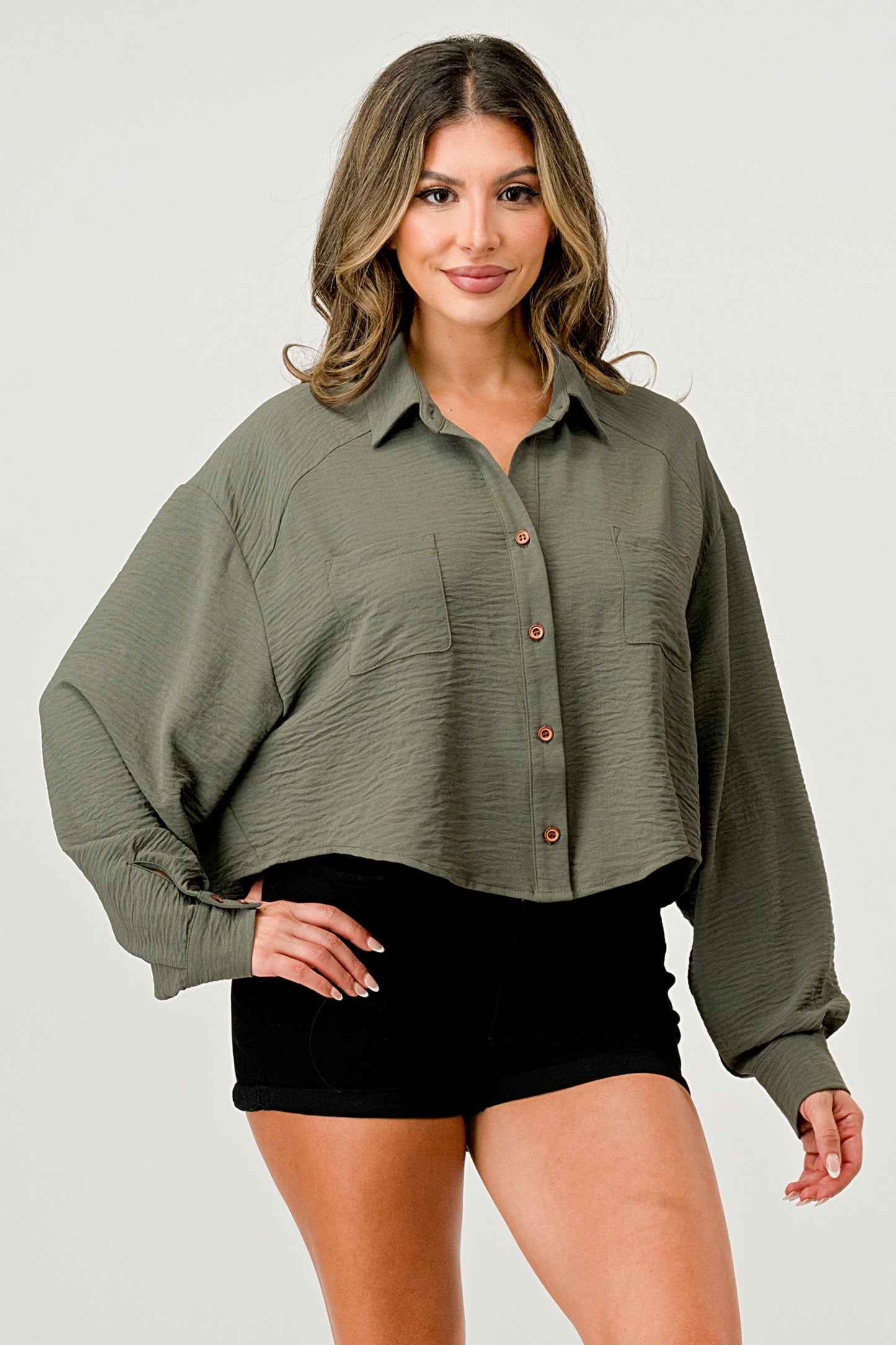 Chemise boutonnée oversize pour femme - Haut court décontracté et élégant