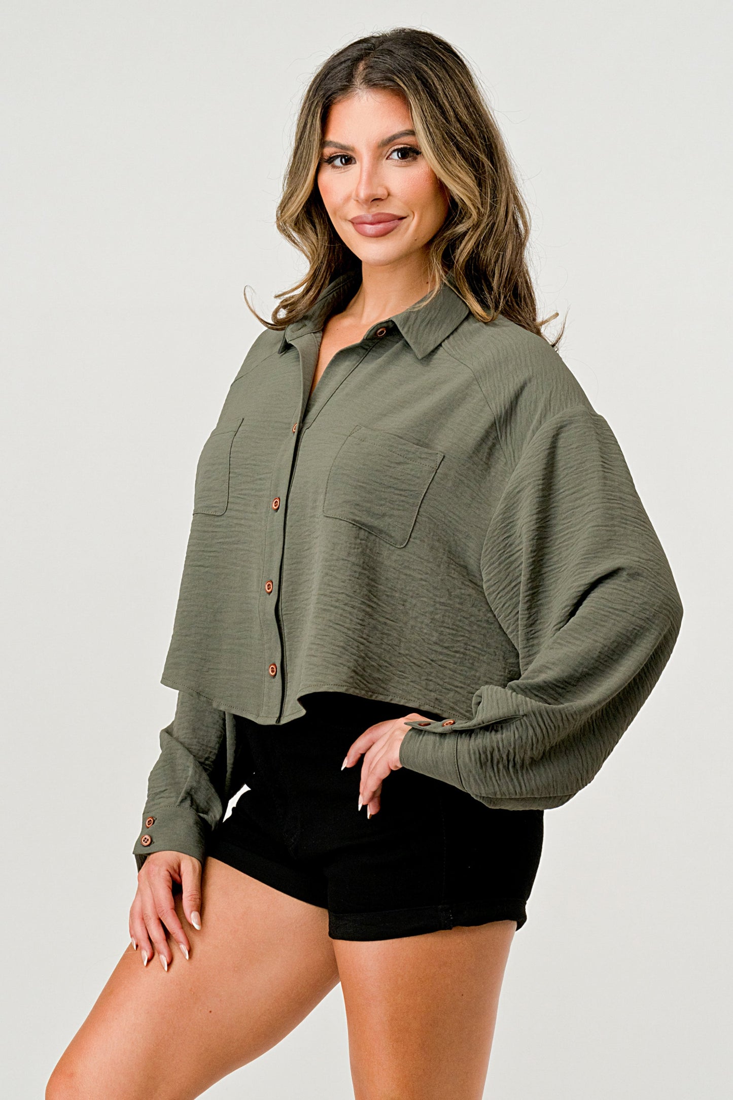 Chemise boutonnée oversize pour femme - Haut court décontracté et élégant
