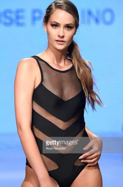 Traje de baño atrevido de una pieza – Alexa de Rose Paulino