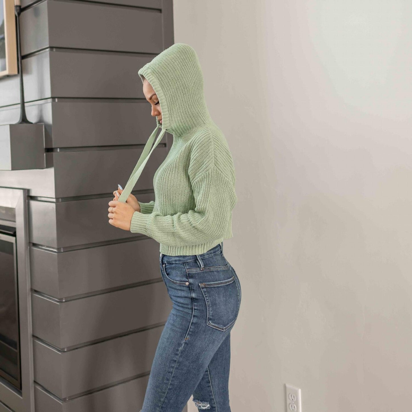 Semi-crop Wide Drawstring Hooded Sweater
