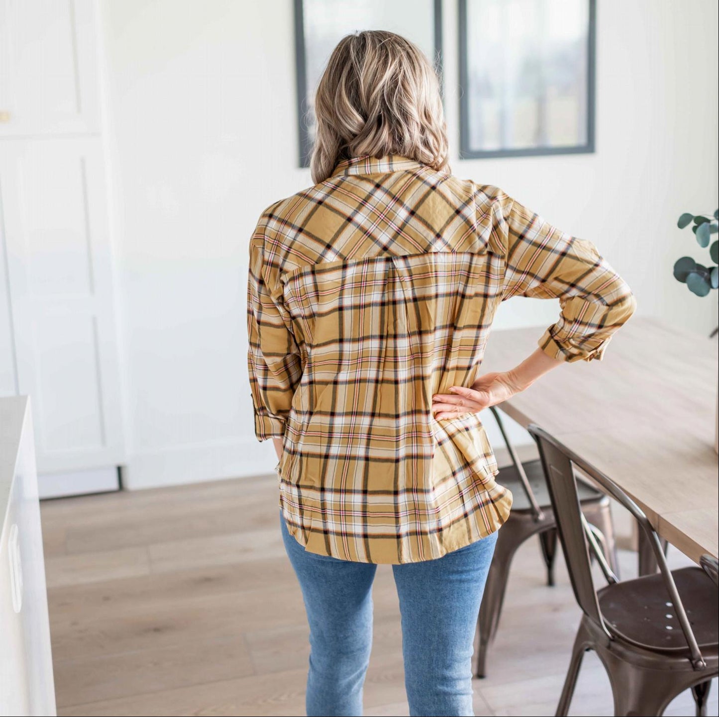 Double Flap Pocket Button-up Plaid Shirt With Roll-up Long Sleeves