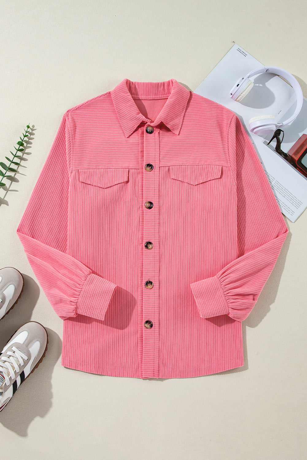 Chaqueta de pana Bonbon con botones, detalle de solapa y aberturas laterales