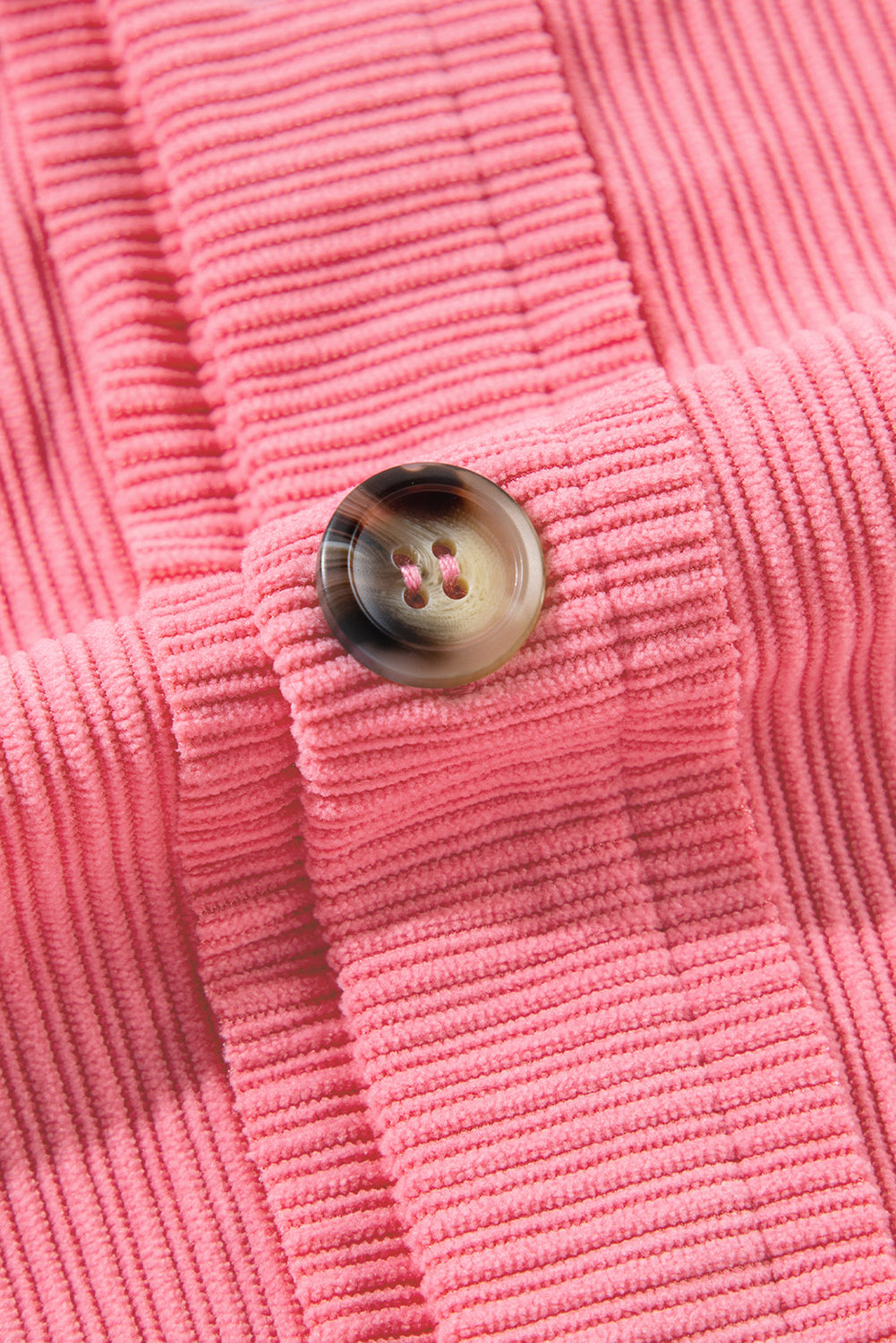Chaqueta de pana Bonbon con botones, detalle de solapa y aberturas laterales