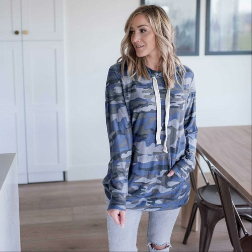 Sudadera con capucha de camuflaje y bolsillo tipo canguro
