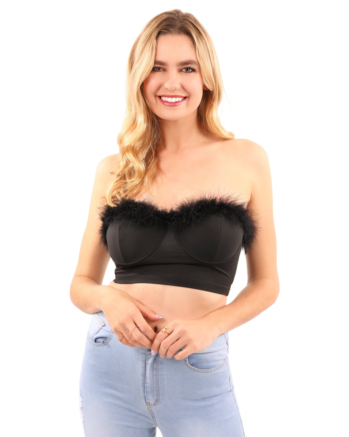 Top corto con detalle de piel de Pamela
