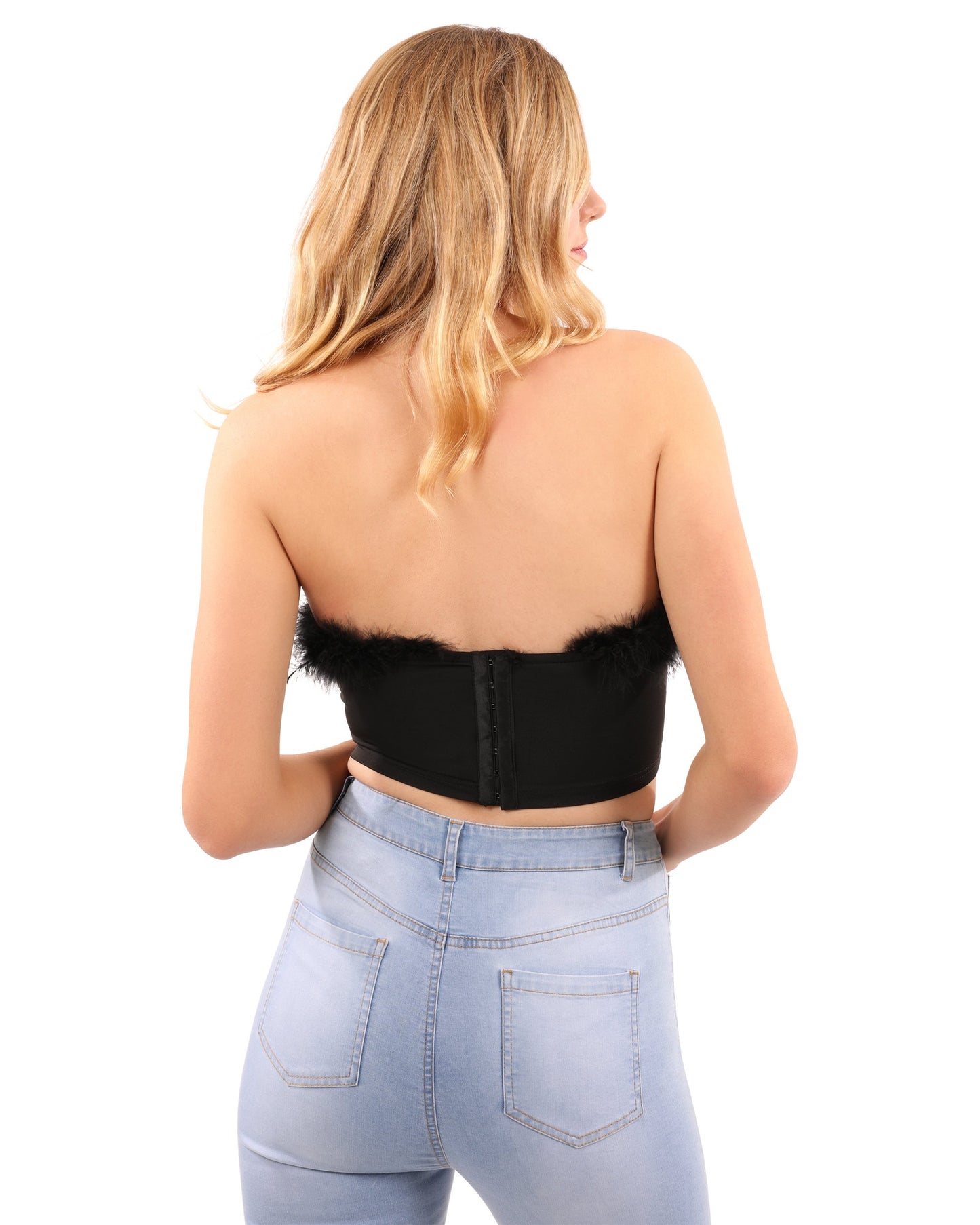 Top corto con detalle de piel de Pamela