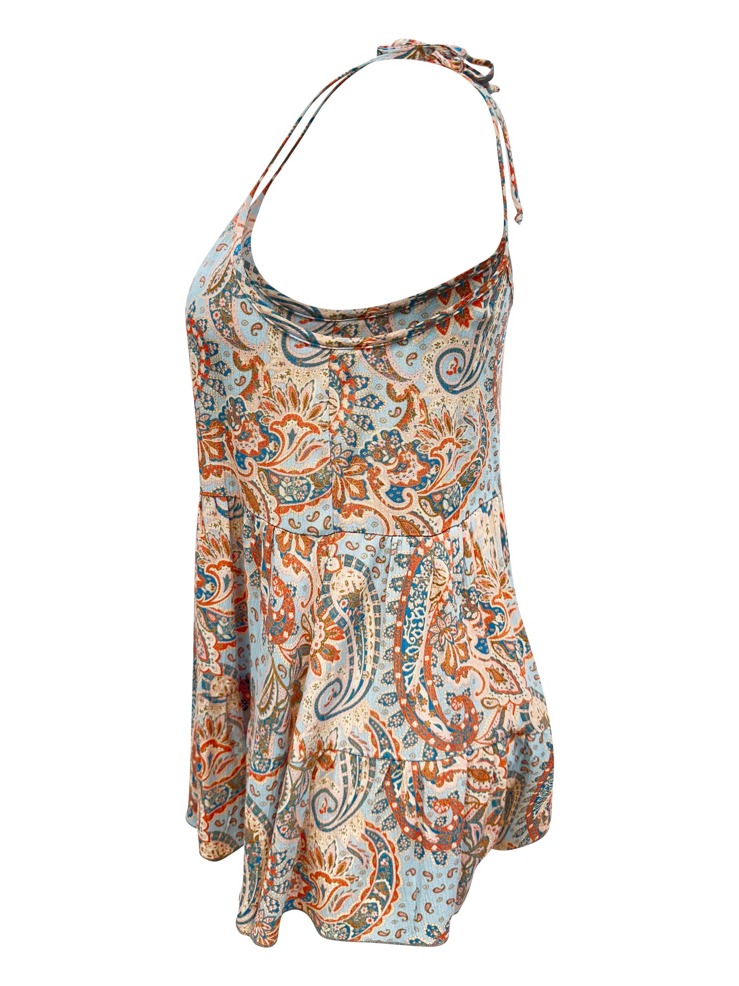 Vestido escalonado con estampado de cachemira: estilo bohemio veraniego