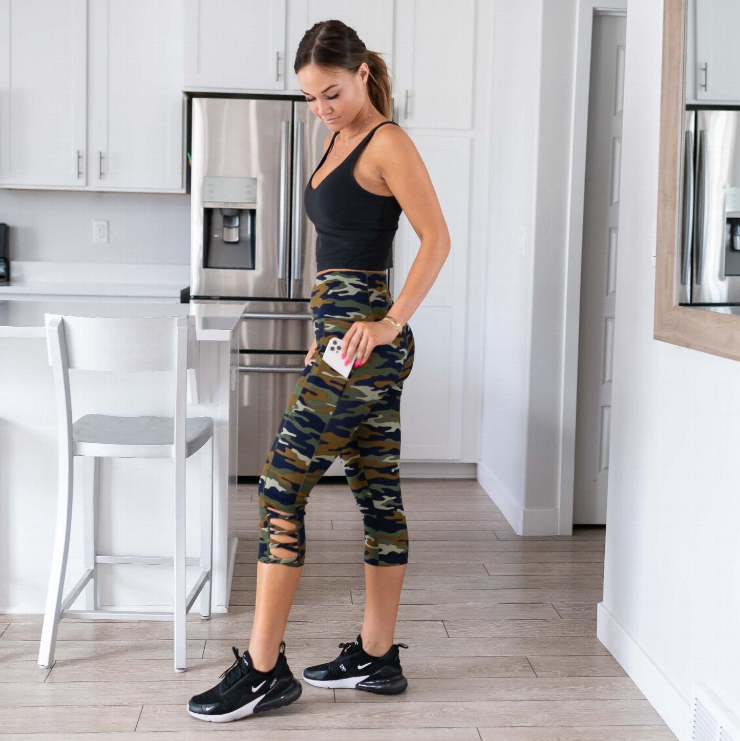 Leggings de yoga capris à découpes croisées camouflage pour femmes, envoyés 2 pantalons