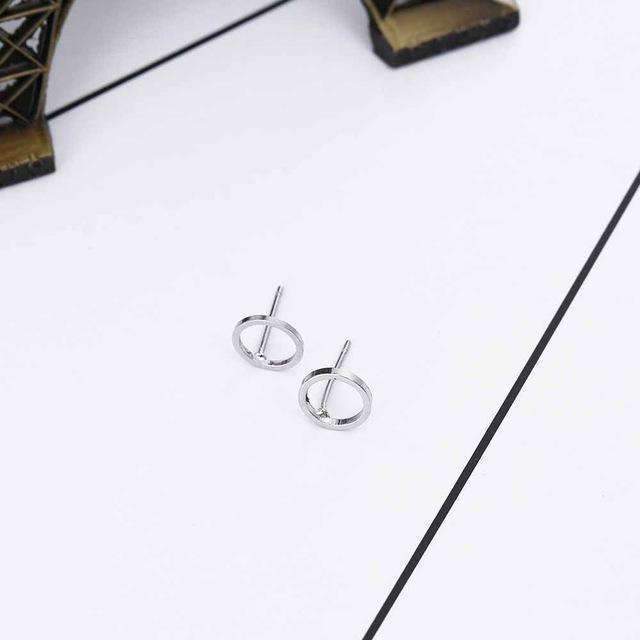 Boucles d'oreilles classiques en forme de cercle