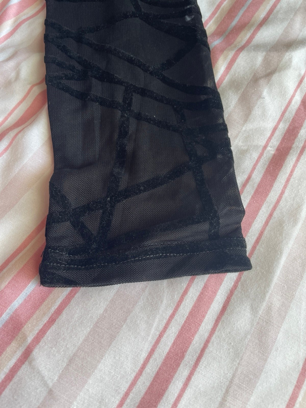Haut transparent en maille pour femme, manches longues, dentelle florale, motif araignée rhomboïde