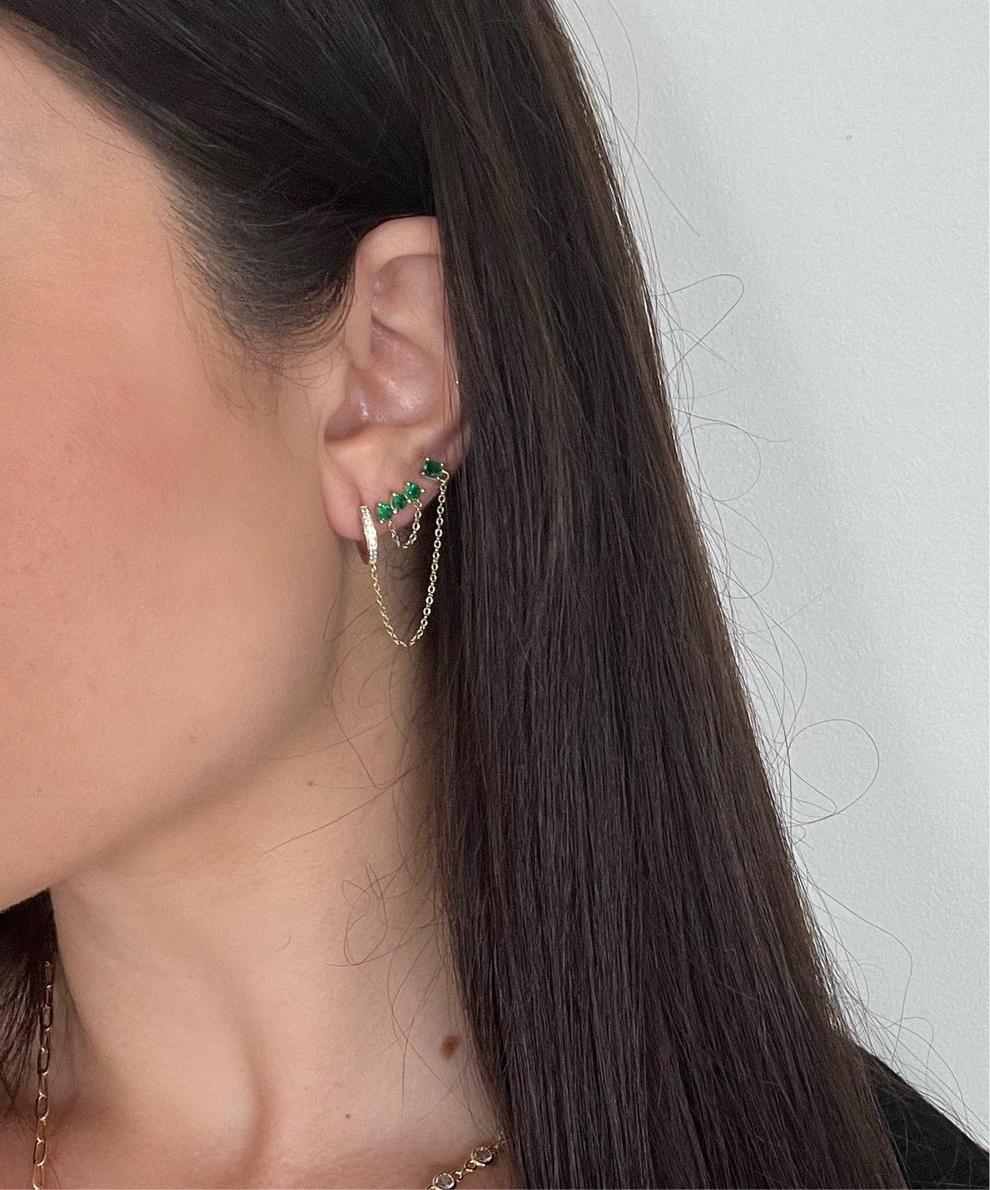 Clous d'oreilles Magda Emerald Chain
