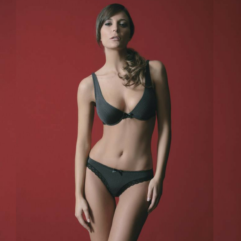 Sujetador push-up con escote en V profundo Sassa Dark Soul