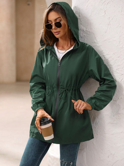 Chaqueta cortavientos impermeable de manga larga con capucha para exteriores de Ivy Lane