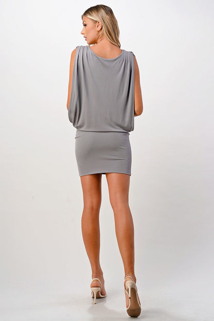 Minivestido drapeado sin mangas con escote en V