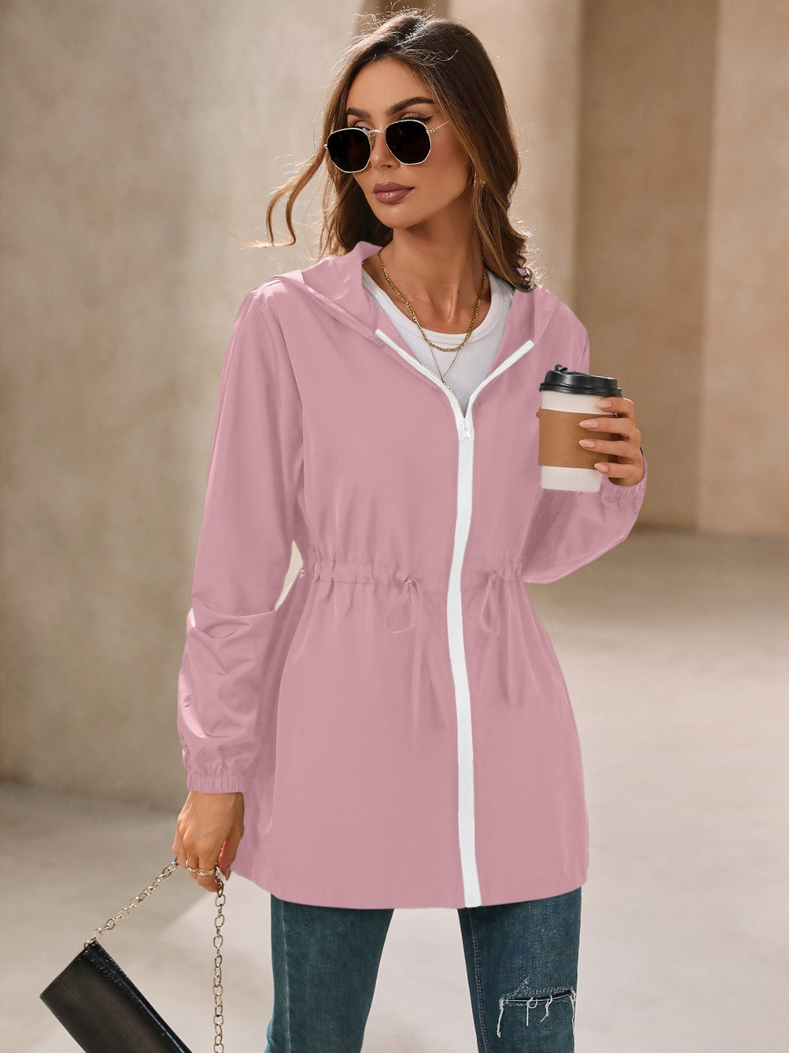 Chaqueta cortavientos impermeable de manga larga con capucha para exteriores de Ivy Lane