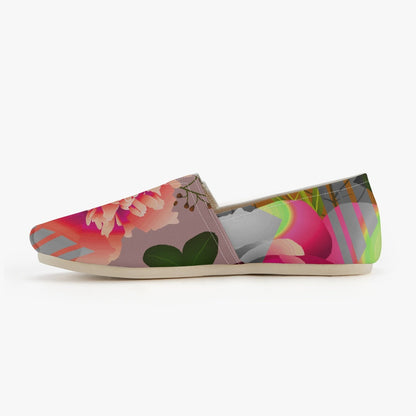 Alpargatas de lona con estampado floral neón de Jacki Easlick Couture
