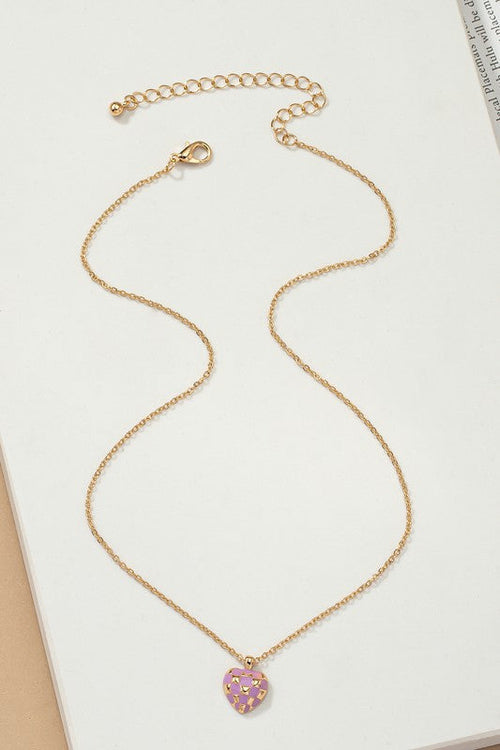Collier avec pendentif en forme de cœur à damier