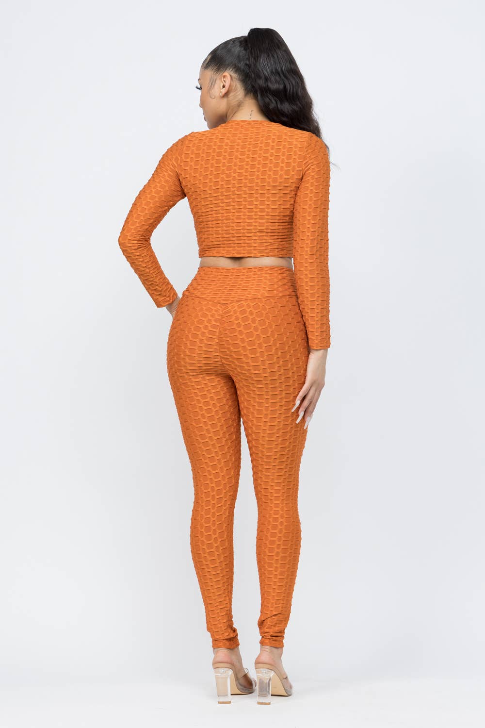 Conjunto de top y leggings con lazo fruncido en nido de abeja