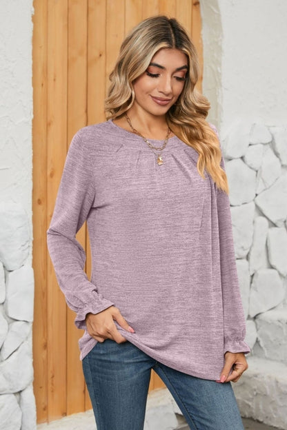 Camiseta fruncida con cuello redondo y mangas con volantes