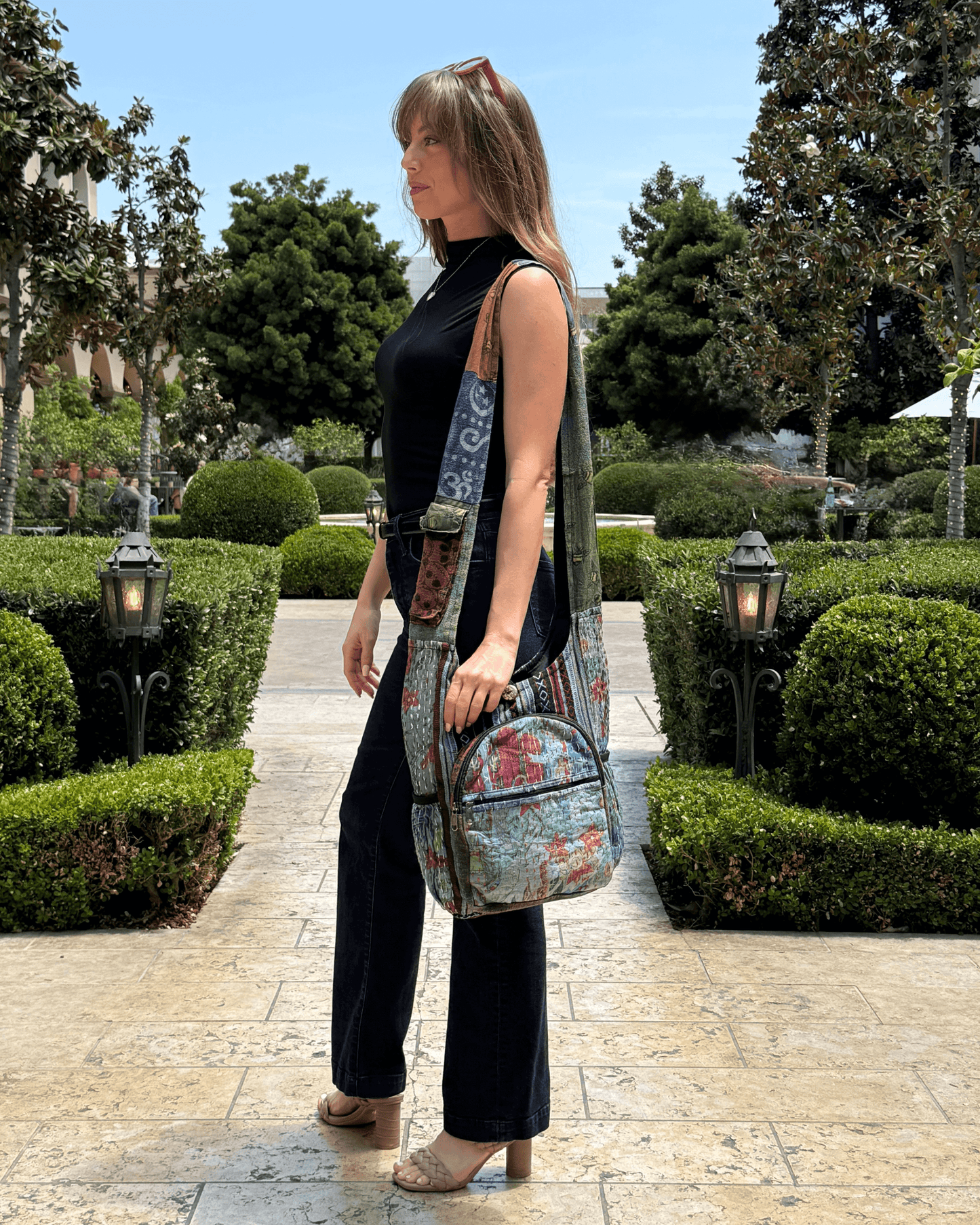 Bolso hobo vintage de patchwork con botella de agua de la colección Kathmandu
