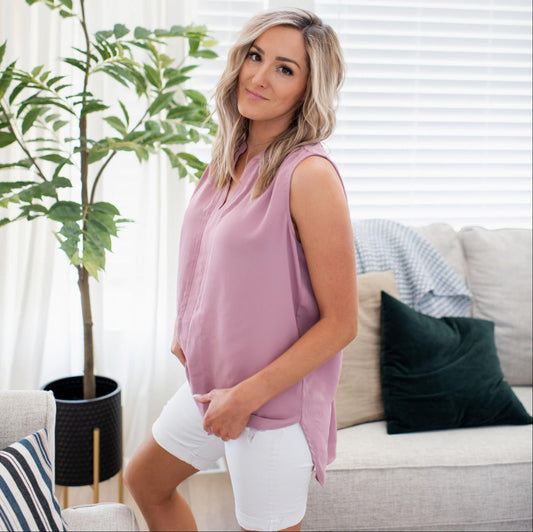 Chemisier sans manches à col fendu en laine tissée couleur pêche