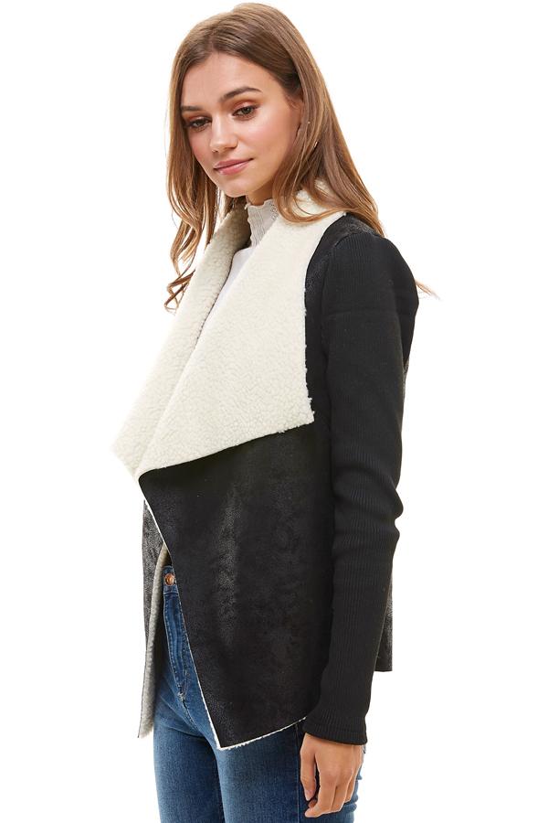 Veste à col drapé en sherpa