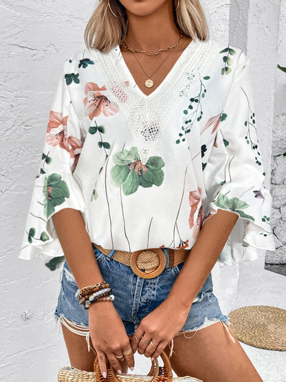 Blusa de media manga con escote en V, estampado con volantes color miel