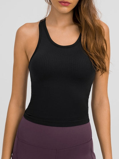 Camiseta deportiva con cuello redondo y espalda cruzada