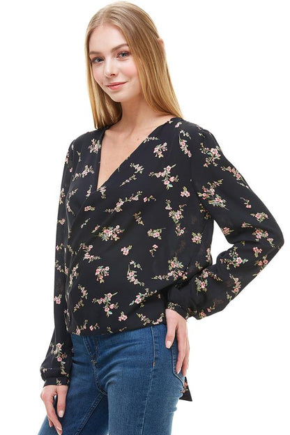 Top floral cruzado de manga larga