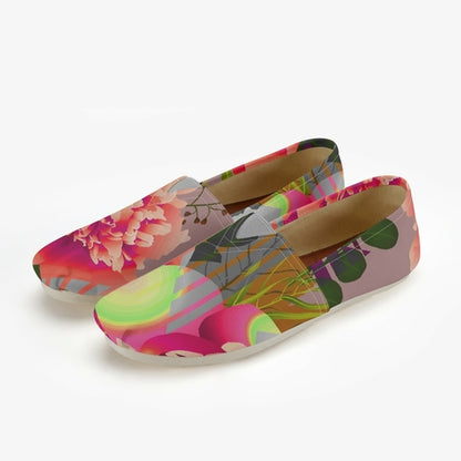 Alpargatas de lona con estampado floral neón de Jacki Easlick Couture