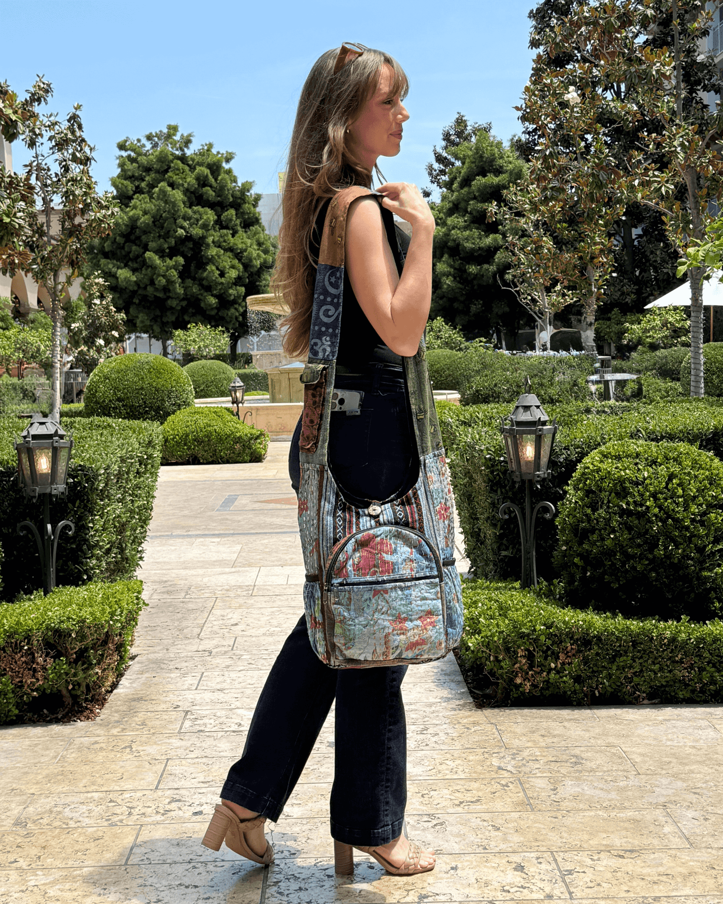 Bolso hobo vintage de patchwork con botella de agua de la colección Kathmandu