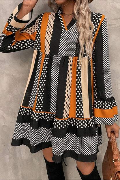 Vestido mini con cuello en V, volantes y estampado de lunares a rayas negras