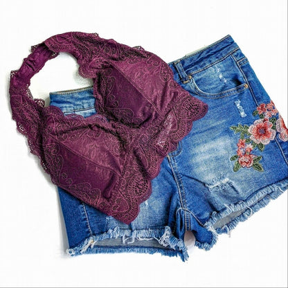 Bralette elástico con cuello halter de encaje y forro