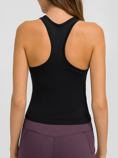 Camiseta deportiva con cuello redondo y espalda cruzada