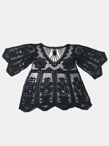 Vestido de encaje con cuello redondo