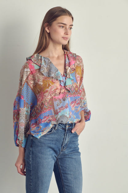 Blusa de patchwork con cuello en V y volantes