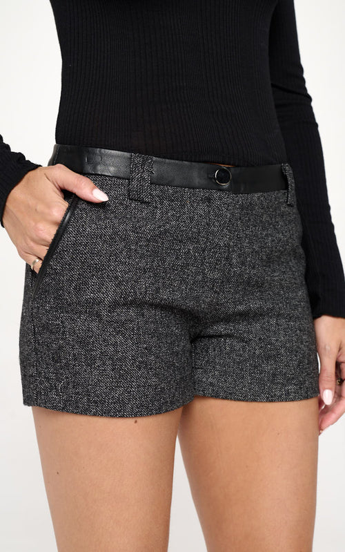 Pantalones cortos de tweed de cintura alta con ribete de piel sintética