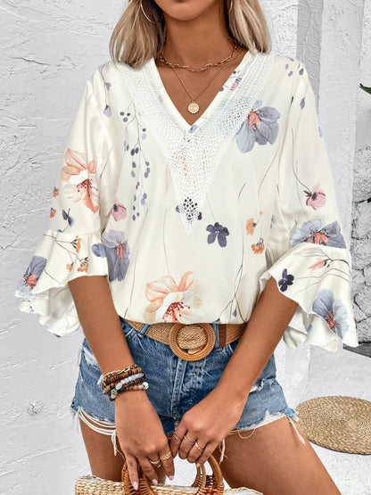 Blusa de media manga con escote en V, estampado con volantes color miel