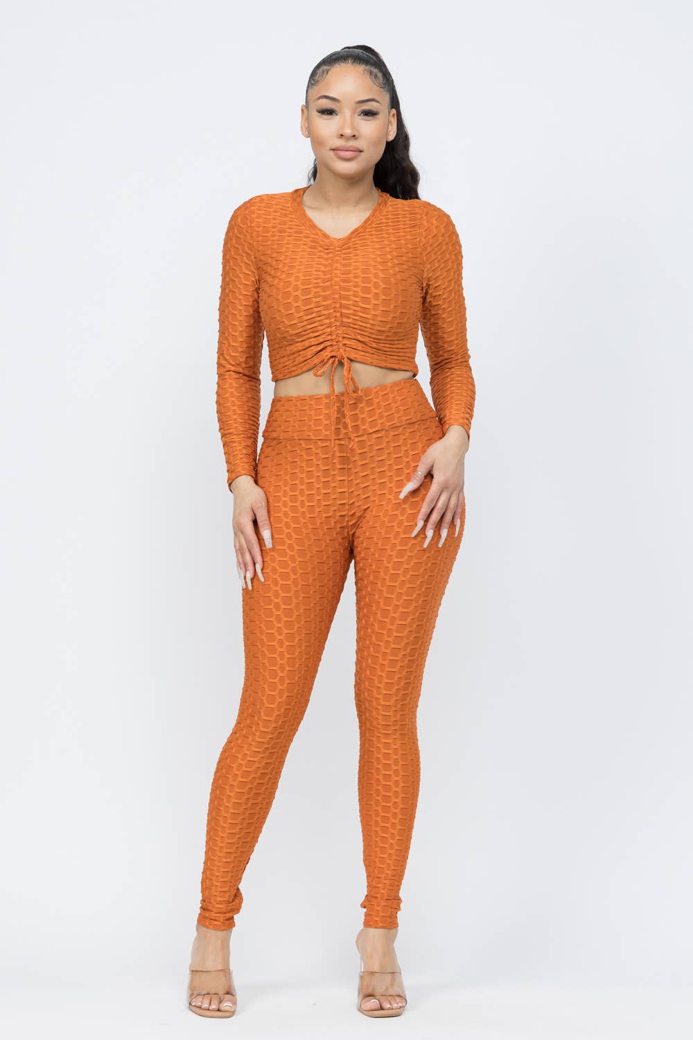 Conjunto de top y leggings con lazo fruncido en nido de abeja