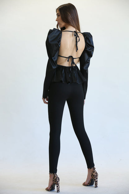 Top Eva con escote cuadrado y cintura peplum 