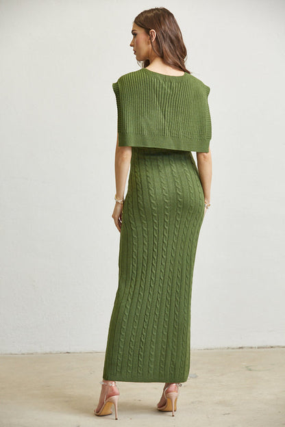 Robe en tricot sans manches et robe pull longue de Rose Paulino